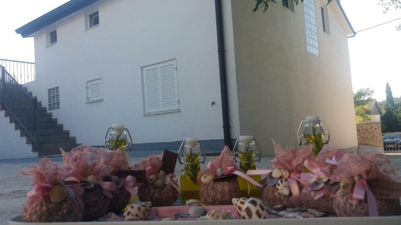 Apartman Zahira كارلوباغ المظهر الخارجي الصورة